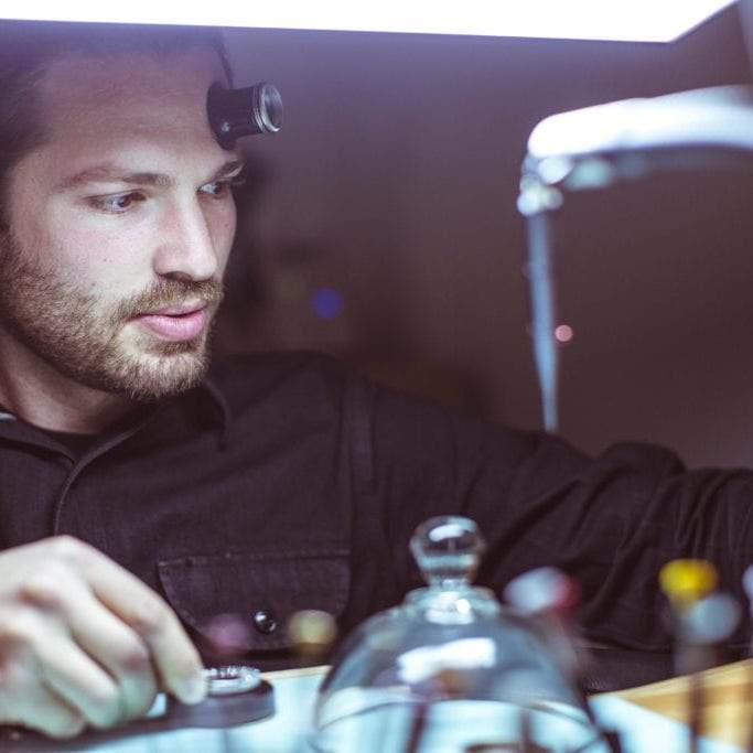 Watch Stories with Crown & Caliber